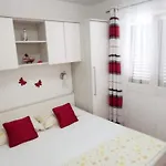 Maritimo - Comfort Two Bedroom With Sea View And Terrace Apartment Smokvica (Korcula)