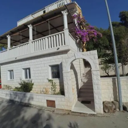 Maritimo - Comfort Two Bedroom With Sea View And Terrace Διαμέρισμα Smokvica (Korcula)