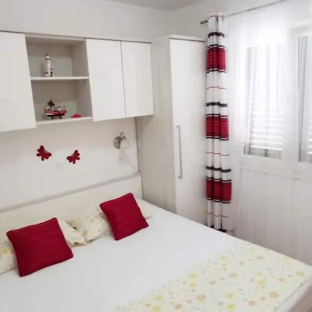 Maritimo - Comfort Two Bedroom With Sea View And Terrace 아파트 Smokvica (Korcula)