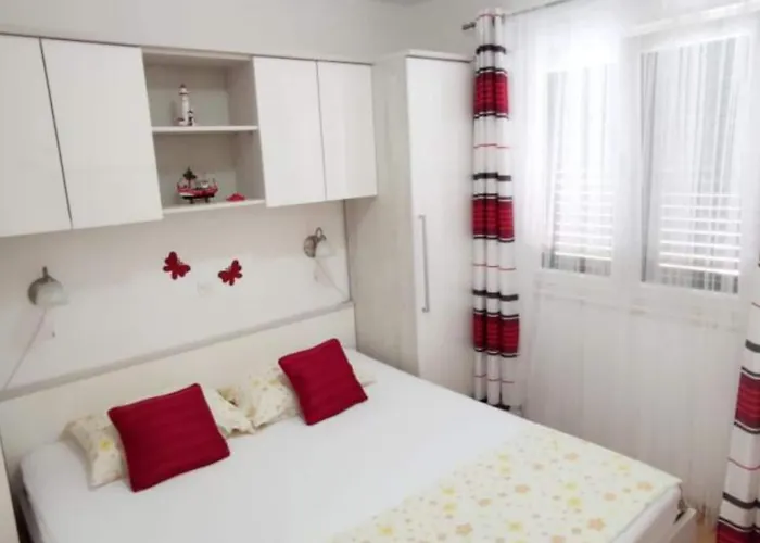 Maritimo - Comfort Two Bedroom With Sea View And Terrace 公寓 Smokvica (Korcula)